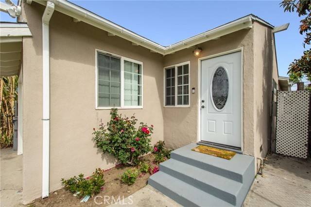 2955 Oakwood Avenue, Lynwood, CA 90262