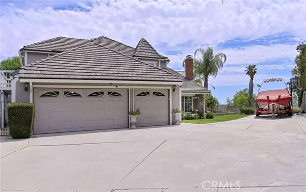 Yorba Linda, CA 92886,20640 SMOKETREE Avenue