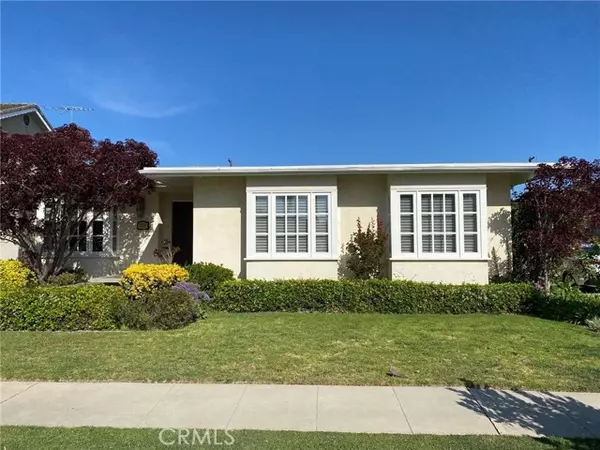 2770 Stanbridge Avenue, Long Beach, CA 90815