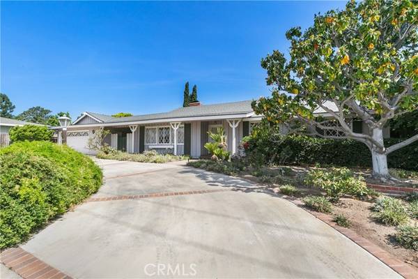 17441 E Santa Clara Avenue, North Tustin, CA 92705