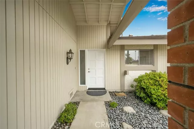 5132 Piccadilly Circle, Westminster, CA 92683