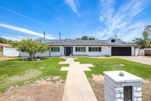 Yorba Linda, CA 92886,18901 Vista Real