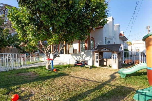 2624 Lime Avenue, Signal Hill, CA 90755