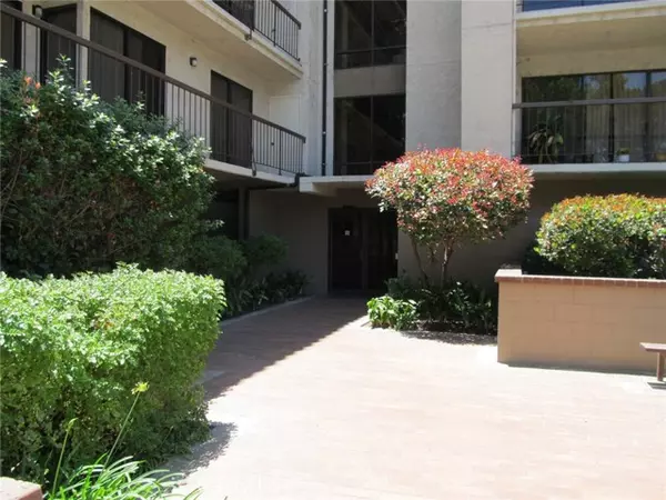 13650 Del Monte M17-37C, Seal Beach, CA 90740