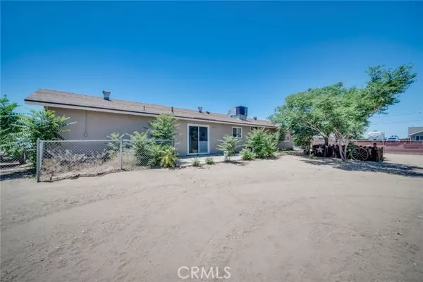 22610 Eyota Road, Apple Valley, CA 92308