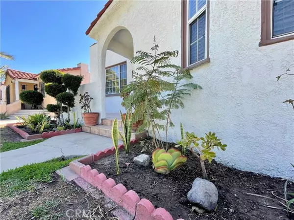 South Gate, CA 90280,8451 San Miguel Avenue