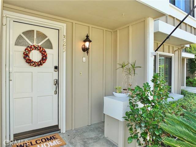 325 Spinnaker Way, Seal Beach, CA 90740