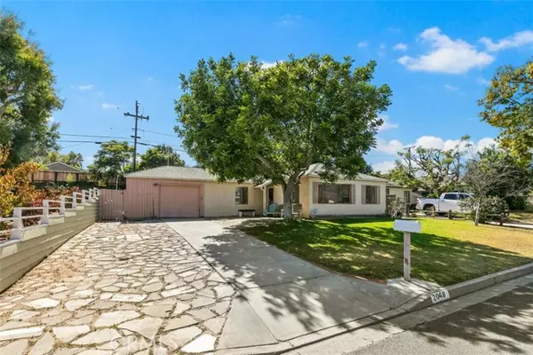 2049 President Place, Costa Mesa, CA 92627