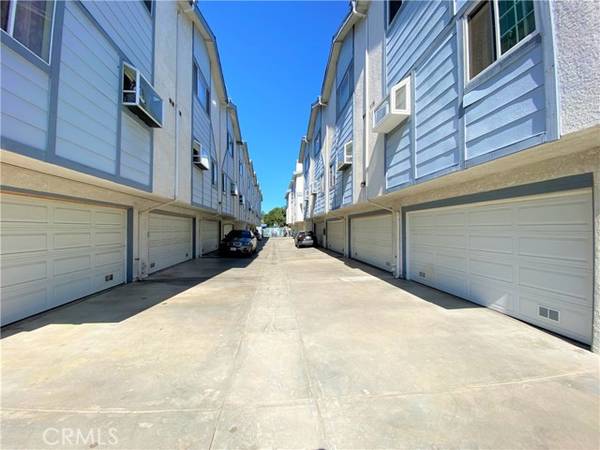 Panorama City, CA 91402,9076 Willis Avenue #21