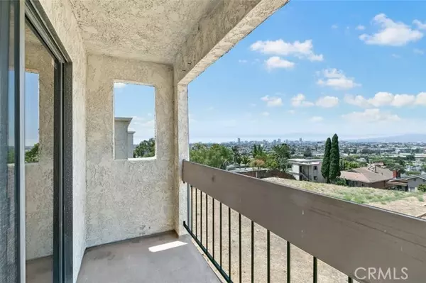 2621 E 20th #11 Street #11, Signal Hill, CA 90755