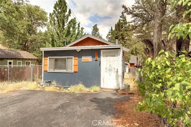 615 Cedar Lane, Big Bear City, CA 92386