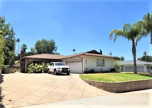 8042 Ellenbogen Street, Sunland, CA 91040