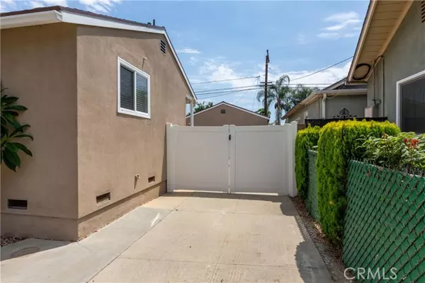 Lakewood, CA 90712,6008 Graywood Avenue