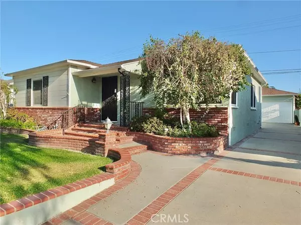 2902 Denmead Street, Lakewood, CA 90712