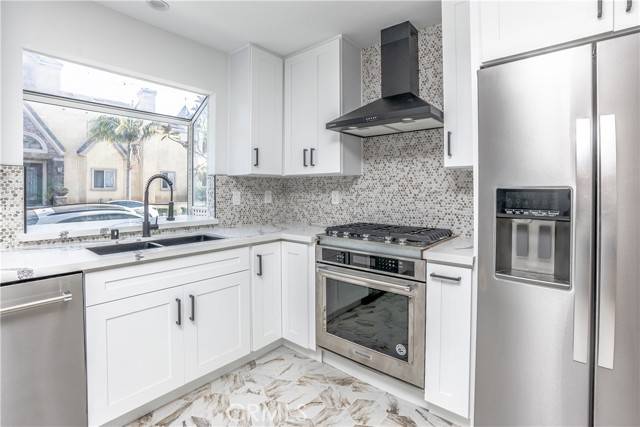 Huntington Beach, CA 92648,402 Huntington Street