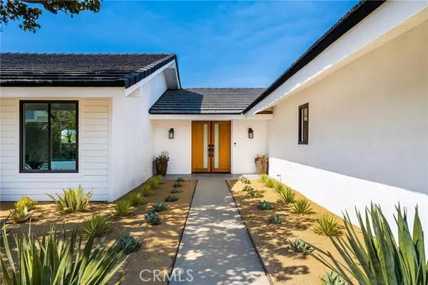 North Tustin, CA 92705,10691 Equestrian Drive