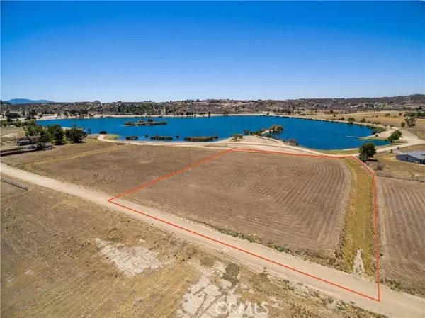 Aguanga, CA 92536,374 Lakefront