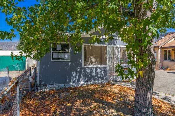 Tujunga, CA 91042,7733 Thousand Oaks Drive