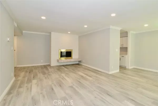 North Hollywood, CA 91606,6251 Coldwater Canyon Avenue #107