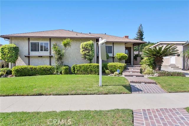 2211 Farolito Avenue, Long Beach, CA 90815