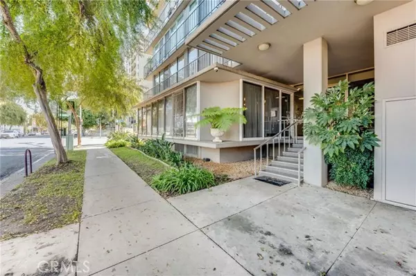 Long Beach, CA 90802,375 Atlantic Avenue #305