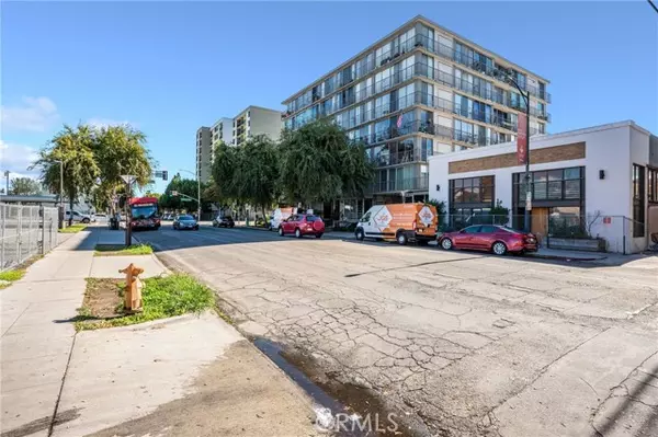 Long Beach, CA 90802,375 Atlantic Avenue #305