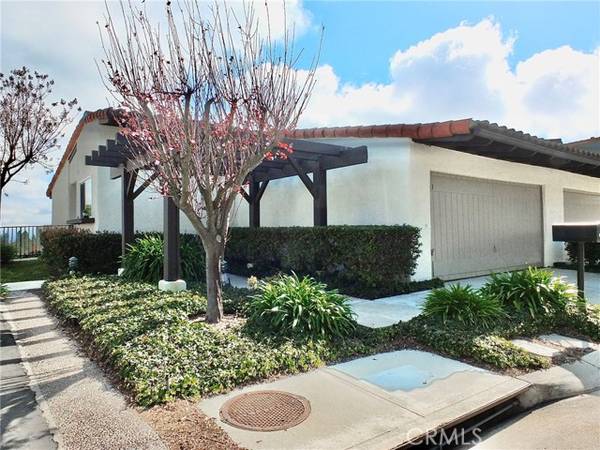 Rolling Hills Estates, CA 90274,3 Avocado Lane