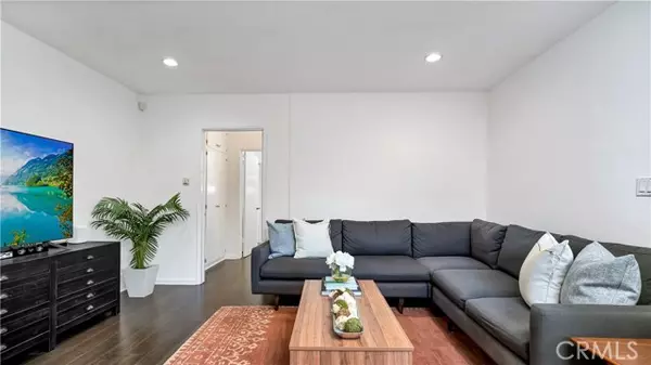 Santa Monica, CA 90405,423 Pier Avenue #3