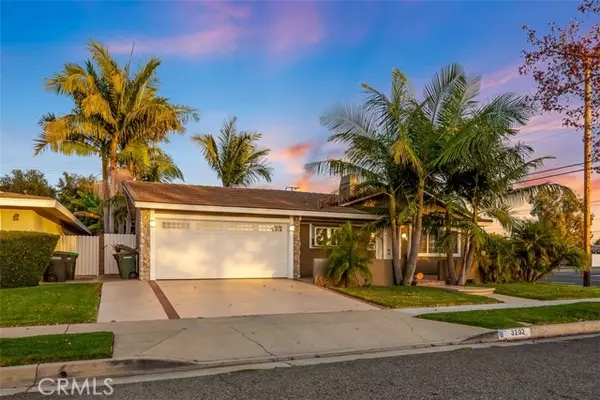 3202 Dakota Avenue, Costa Mesa, CA 92626