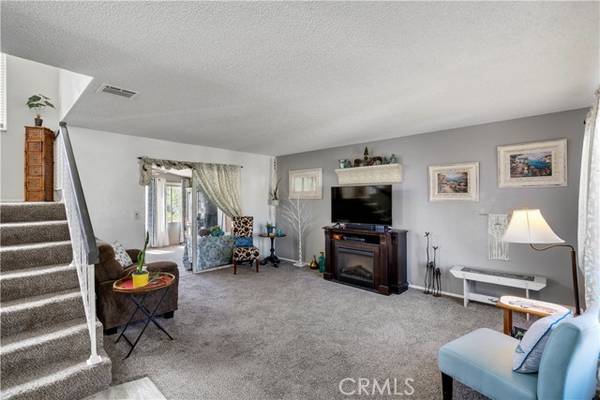 1932 Cherry Wood Lane, Colton, CA 92324