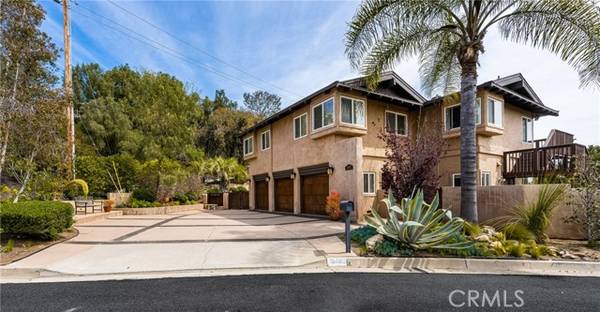 10402 Travertine Place, North Tustin, CA 92705