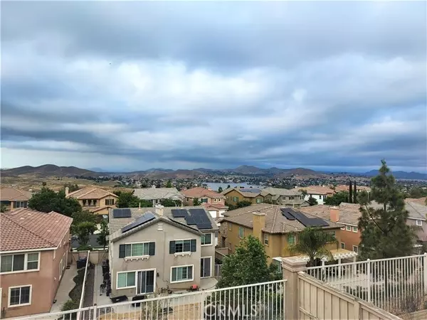 19 Plaza Avila, Lake Elsinore, CA 92532