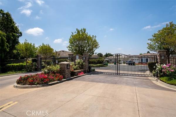 31 Carriage Lane, North Tustin, CA 92705