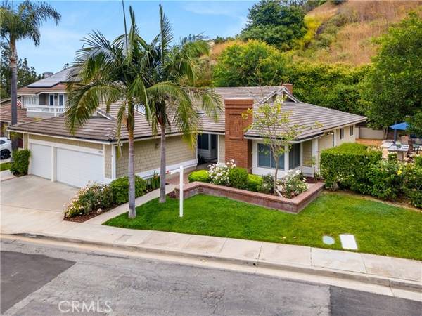 5720 E River Valley Trail, Anaheim Hills, CA 92807