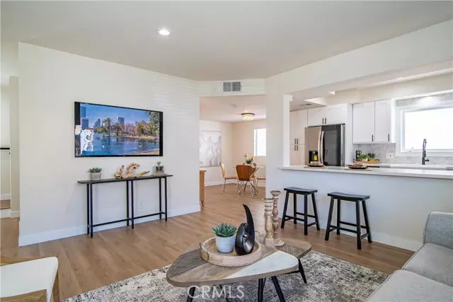 1871 10th Street #E, Santa Monica, CA 90404