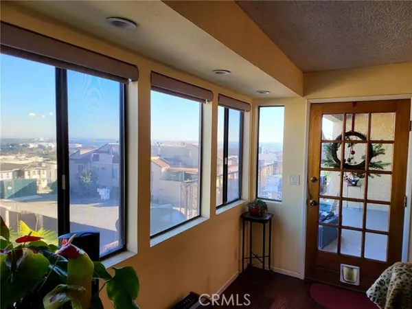 Signal Hill, CA 90755,2240 Stanley Avenue #6