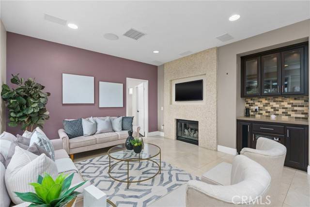 Brea, CA 92823,3631 Skylark Way