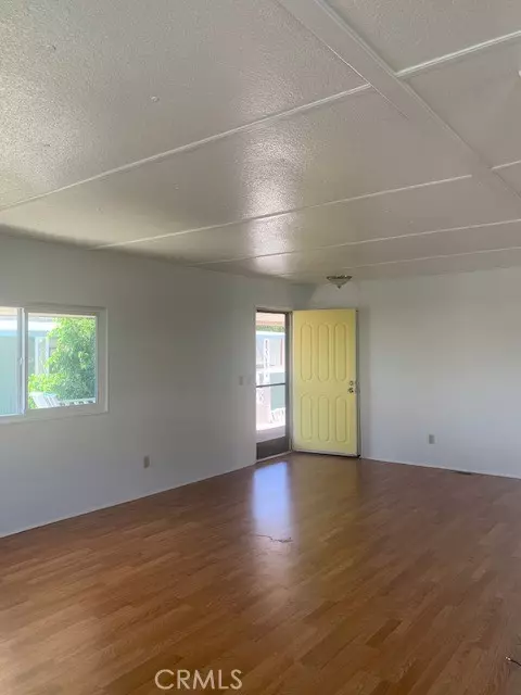 Glendora, CA 91741,208 S Barranca #33