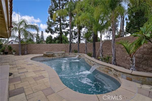 1005 S Via De Rosa, Anaheim Hills, CA 92807