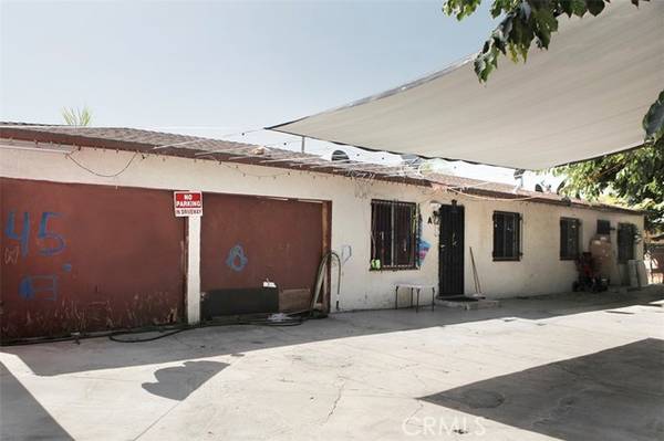 905 N Hickory Avenue, Compton, CA 90220