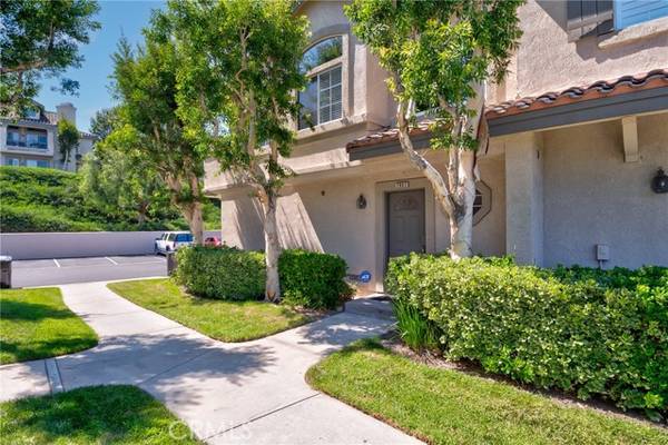 7907 E Viewrim Drive, Anaheim Hills, CA 92808