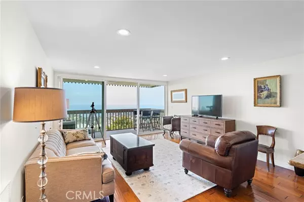 Rancho Palos Verdes, CA 90275,6542 Ocean Crest Drive #C106