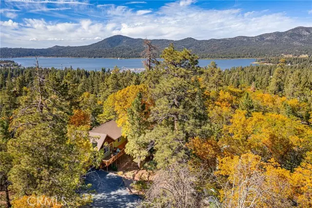 900 Knight Avenue, Big Bear Lake, CA 92315