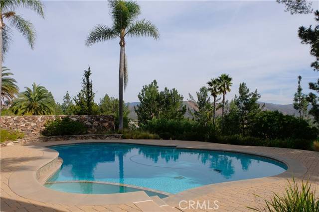 11062 Hunting Horn Dr, North Tustin, CA 92705