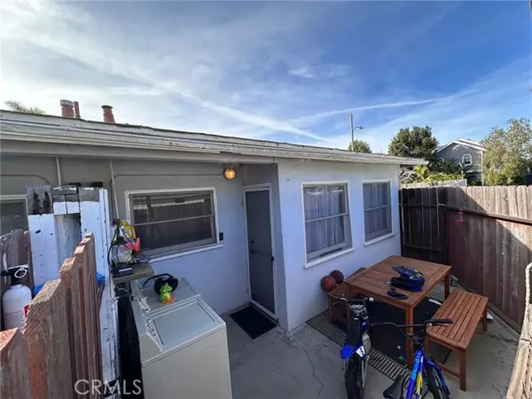 Costa Mesa, CA 92627,2344 Elden Avenue