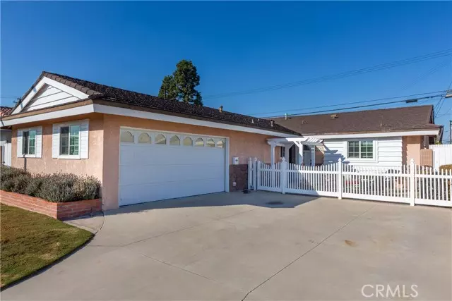 Lakewood, CA 90713,6423 Candor Street