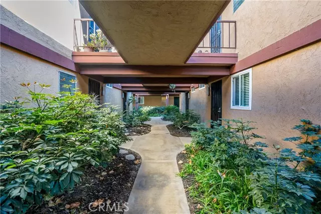 1030 W MacArthur Boulevard #21, Santa Ana, CA 92707