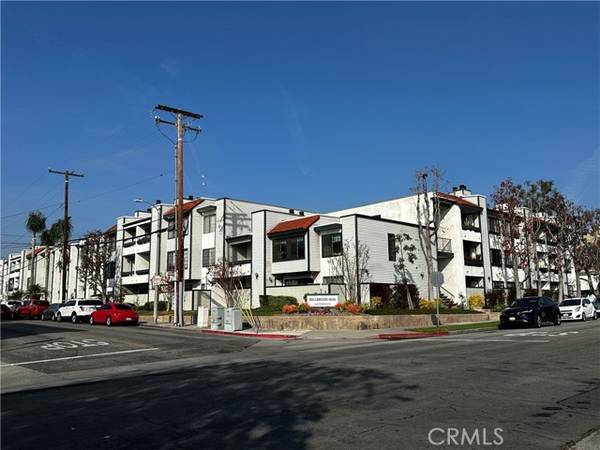 1903 Temple Avenue #323, Signal Hill, CA 90755