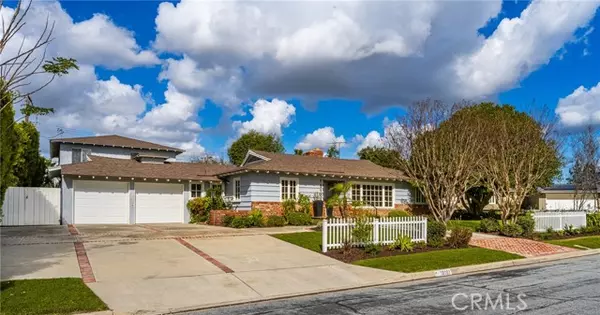 North Tustin, CA 92705,18101 Oak Ridge