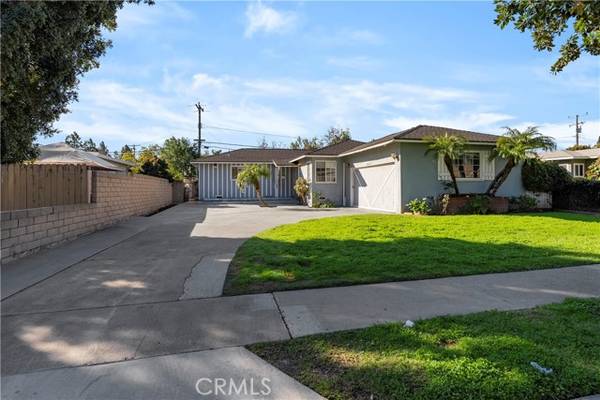 2006 W 11th Street, Santa Ana, CA 92703